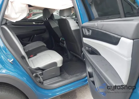 2025 Volkswagen Atlas Cross Sport 2.0T Sel R-Line Black z USA, uszkodzony, nr VIN 1V2AE2CA2SC211450